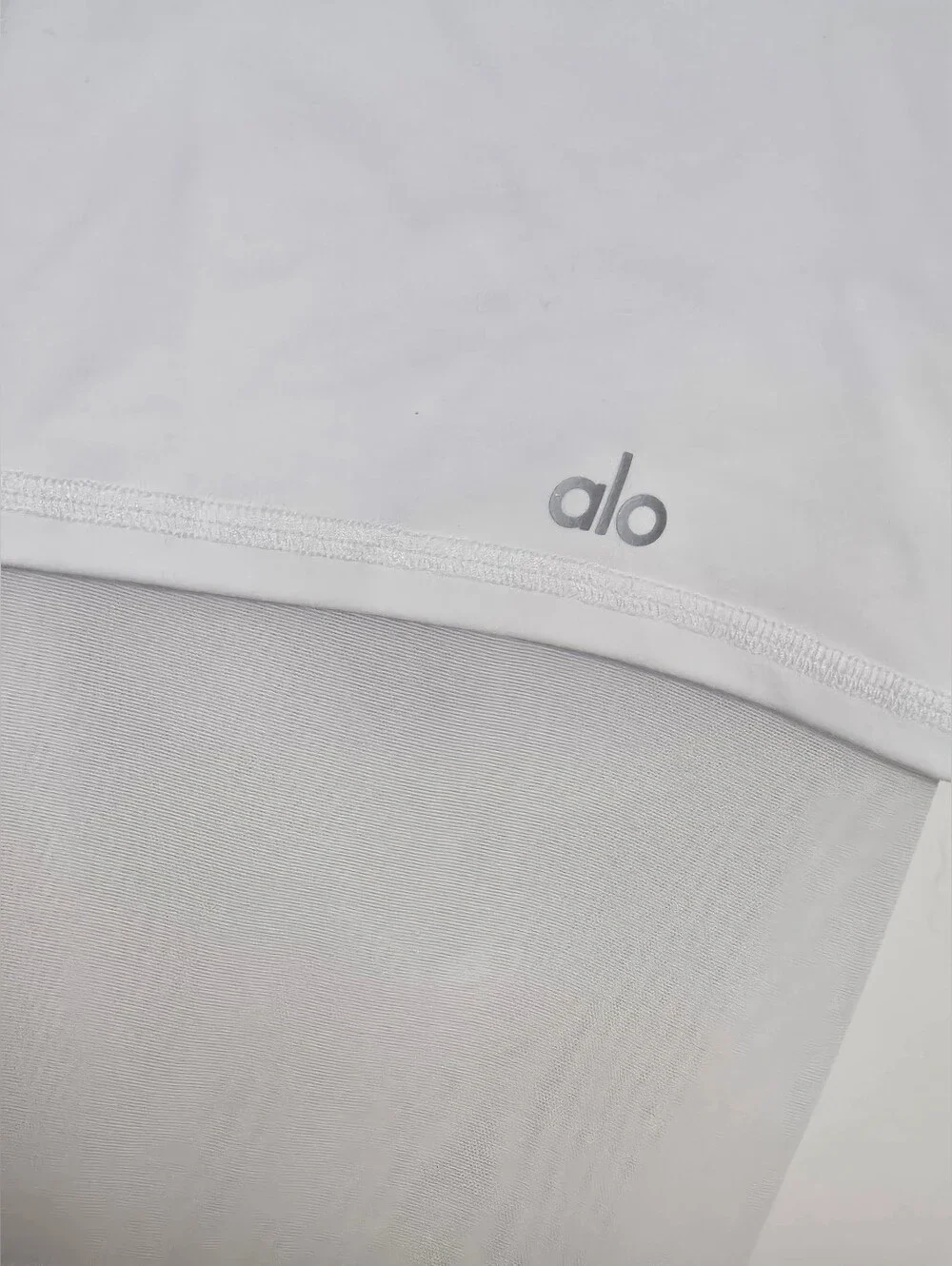 Alo Yoga High Waist Lavish Short Mesh White Size L